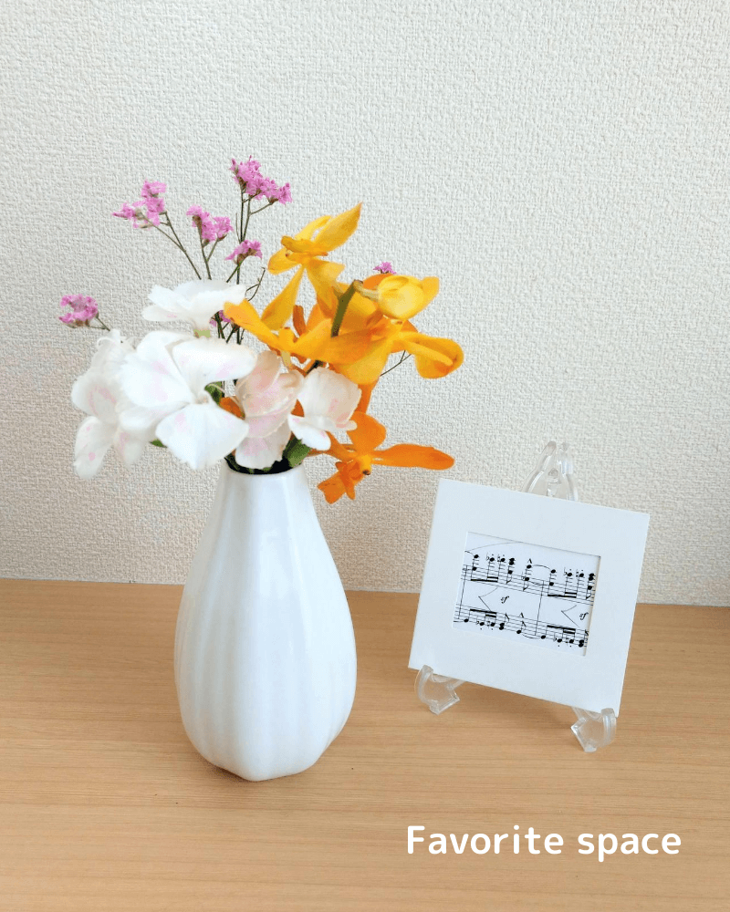 100均 ダイソー セリアの花瓶で安くおしゃれに花を飾る Favorite Space